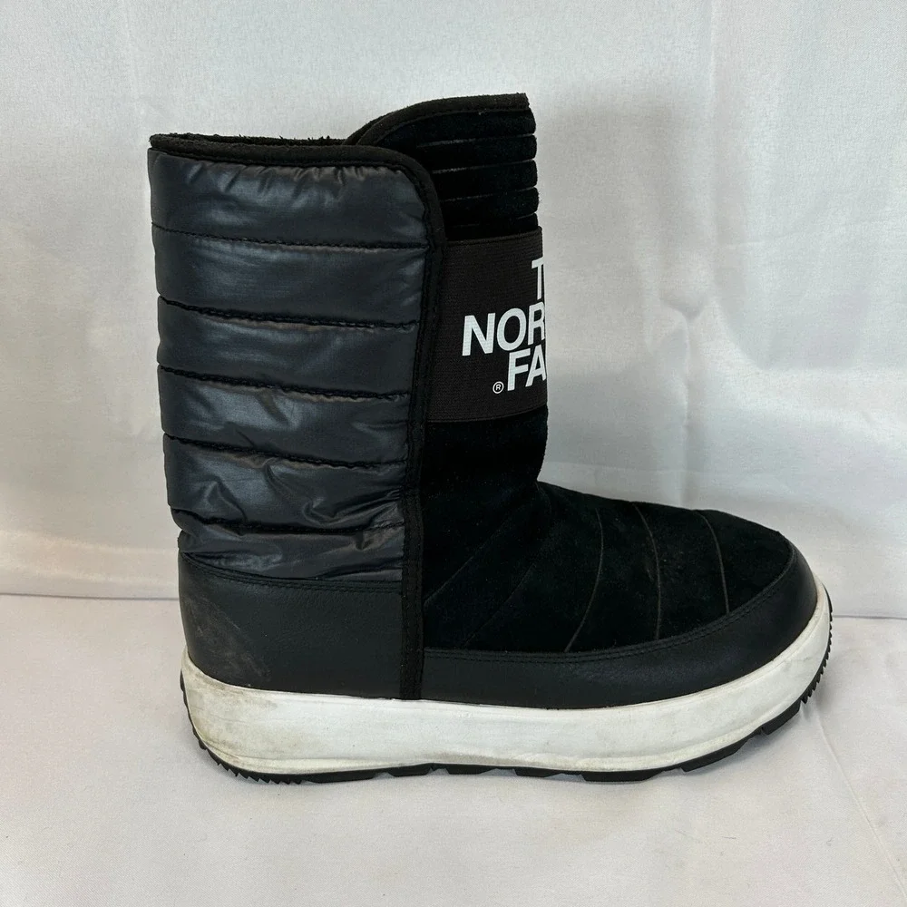 The North Face Nuptse Puffer Winter Boot Black White Waterproof Logo Strap 11